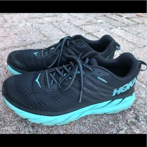 Hoka One One Clifton 6
Size: 8